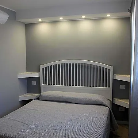 Bessy 10 Bed and Breakfast Αντίμπ
