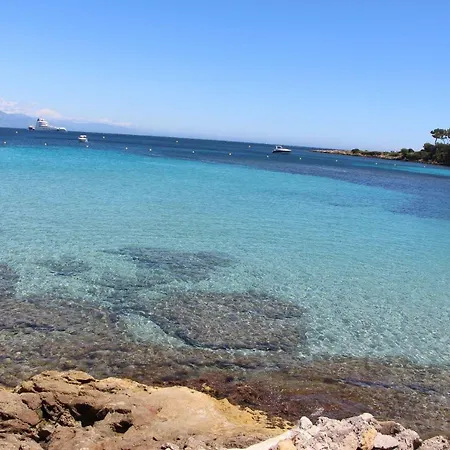 Bessy 10 Antibes