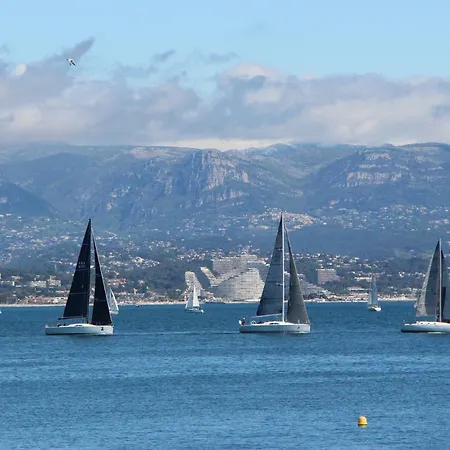 Alojamento de Acomodação e Pequeno-almoço Bessy 10 Antibes