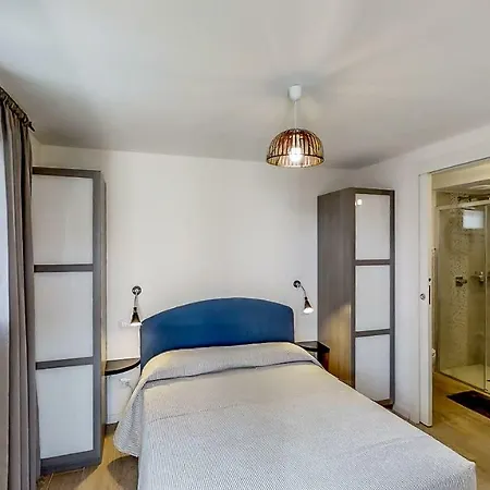 Alojamento de Acomodação e Pequeno-almoço Bessy 10 4*